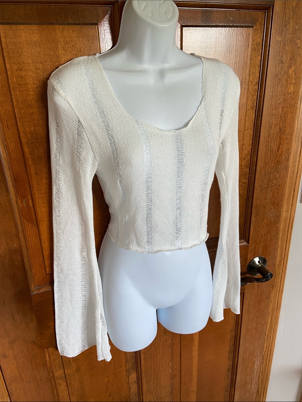 PrettyLittleThing sheer ladder-stitch/distressed knit crop flare sleeves Size 8